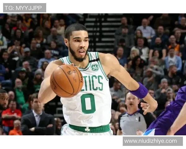 扎克拉文的篮球之路:从天赋少年到NBA明星的辉煌历程